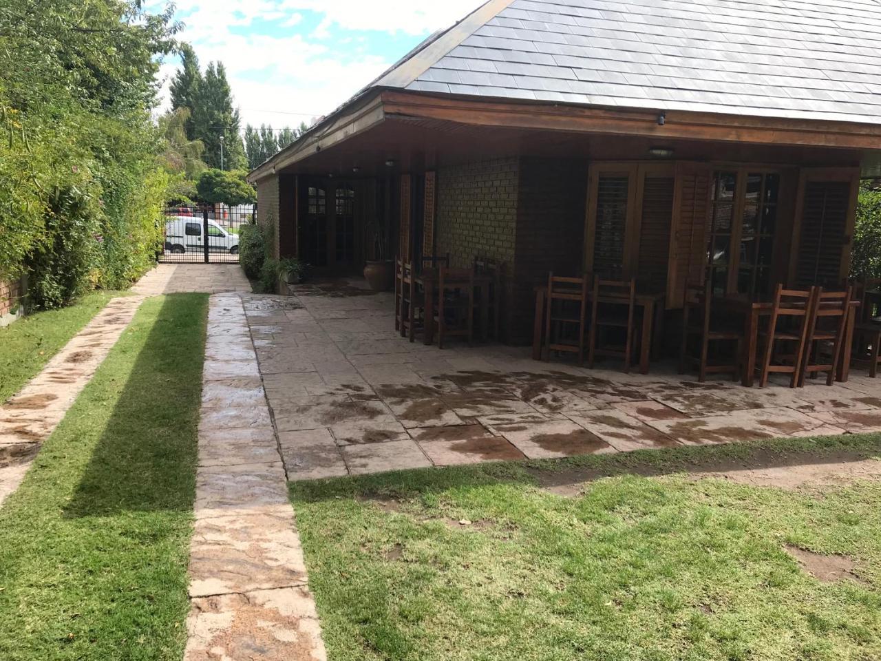 Hotel La Casona Del Rio Neuquén Exteriér fotografie